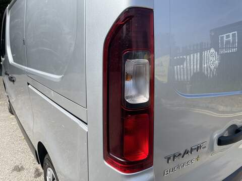 Renault Trafic 2.0 dCi ENERGY 28 Business+ SWB Standard Roof Euro 6 (s/s) 5dr - U1031