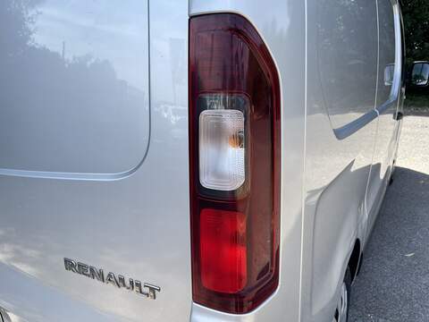 Renault Trafic 2.0 dCi ENERGY 28 Business+ SWB Standard Roof Euro 6 (s/s) 5dr - U1031
