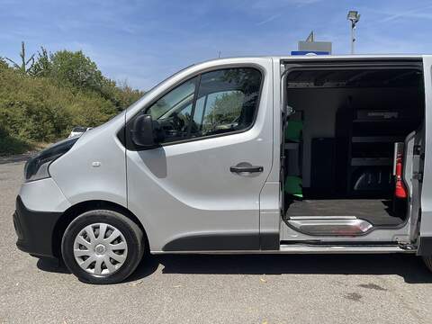 Renault Trafic 2.0 dCi ENERGY 28 Business+ SWB Standard Roof Euro 6 (s/s) 5dr - U1031