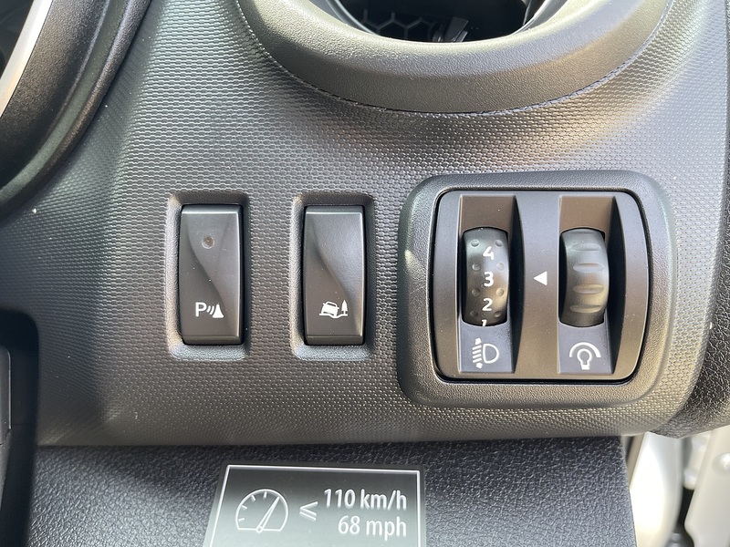 Renault Trafic 2.0 dCi ENERGY 28 Business+ SWB Standard Roof Euro 6 (s/s) 5dr - U1031
