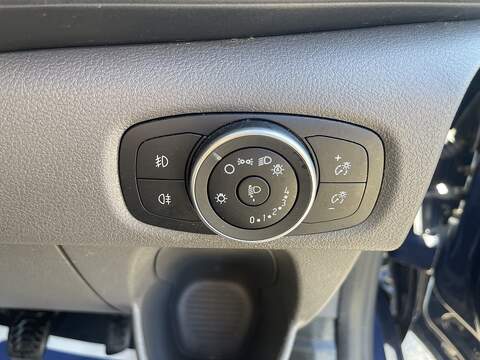Ford Transit Custom 2.0 320 EcoBlue Trend Crew Van L1 H1 Euro 6 (s/s) 5dr - U1036