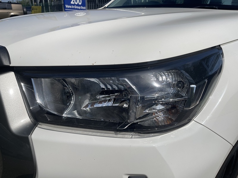 Toyota Hilux 2.4 D-4D Active Extra Cab Pickup 4WD Euro 6 (s/s) 4dr - U1037