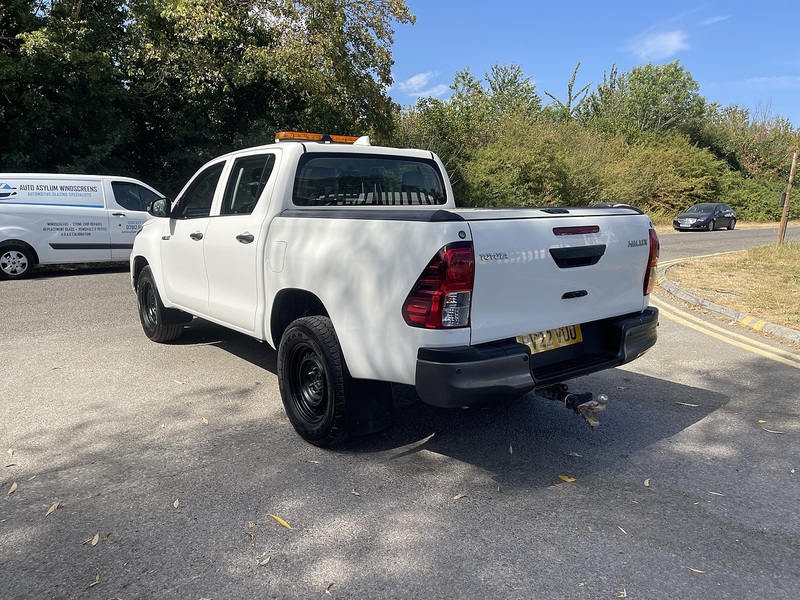 Toyota Hilux 2.4 D-4D Active Extra Cab Pickup 4WD Euro 6 (s/s) 4dr - U1037