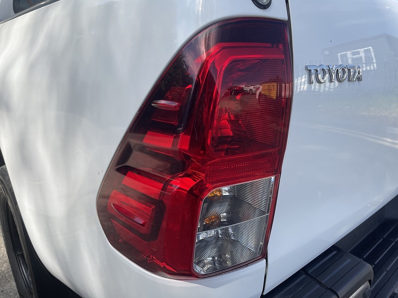 Toyota Hilux 2.4 D-4D Active Extra Cab Pickup 4WD Euro 6 (s/s) 4dr - U1037