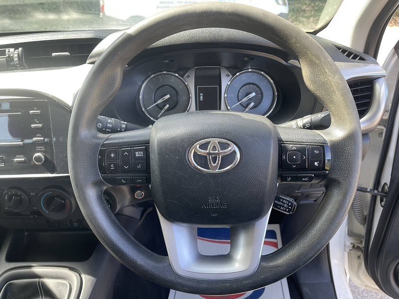 Toyota Hilux 2.4 D-4D Active Extra Cab Pickup 4WD Euro 6 (s/s) 4dr - U1037