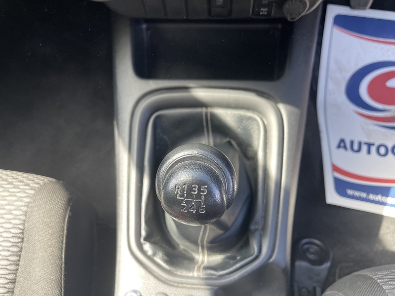 Toyota Hilux 2.4 D-4D Active Extra Cab Pickup 4WD Euro 6 (s/s) 4dr - U1037