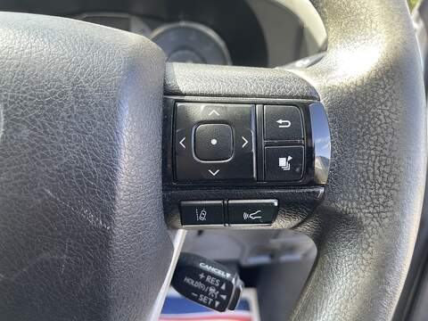 Toyota Hilux 2.4 D-4D Active Extra Cab Pickup 4WD Euro 6 (s/s) 4dr - U1037