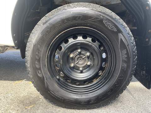Toyota Hilux 2.4 D-4D Active Extra Cab Pickup 4WD Euro 6 (s/s) 4dr - U1037