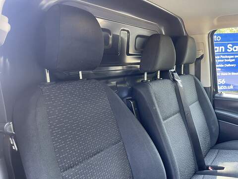 Mercedes-Benz Vito 2.0 114 CDI Progressive G-Tronic RWD L2 Euro 6 (s/s) 5dr (LWB) - U1038