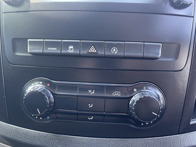 Mercedes-Benz Vito 2.0 114 CDI Progressive G-Tronic RWD L2 Euro 6 (s/s) 5dr (LWB) - U1038