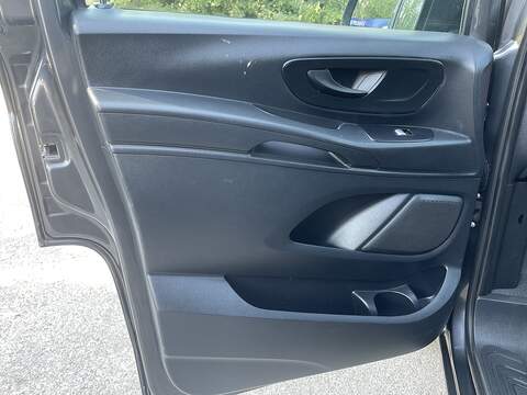 Mercedes-Benz Vito 2.0 114 CDI Progressive G-Tronic RWD L2 Euro 6 (s/s) 5dr (LWB) - U1038