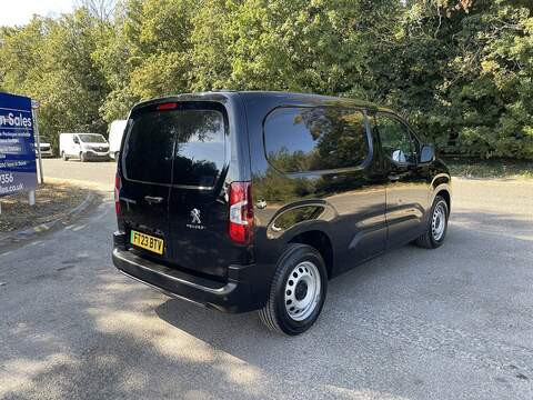 Peugeot e-Partner 800 50kWh Professional Premium + Standard Panel Van Auto SWB 5dr (7.4kW Charger) - U1040
