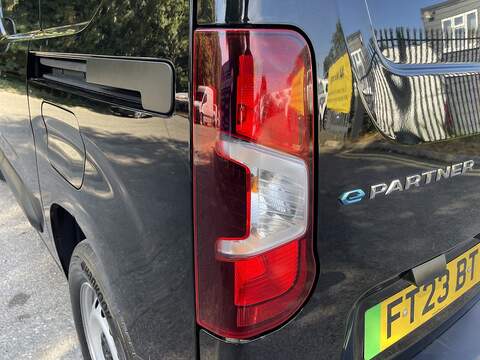Peugeot e-Partner 800 50kWh Professional Premium + Standard Panel Van Auto SWB 5dr (7.4kW Charger) - U1040