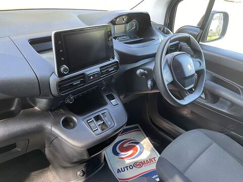 Peugeot e-Partner 800 50kWh Professional Premium + Standard Panel Van Auto SWB 5dr (7.4kW Charger) - U1040