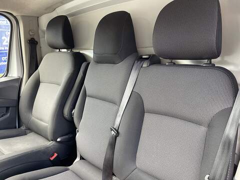 Nissan Primastar 2.0 dCi 28 Acenta L1 H1 Euro 6 (s/s) 5dr - U1060