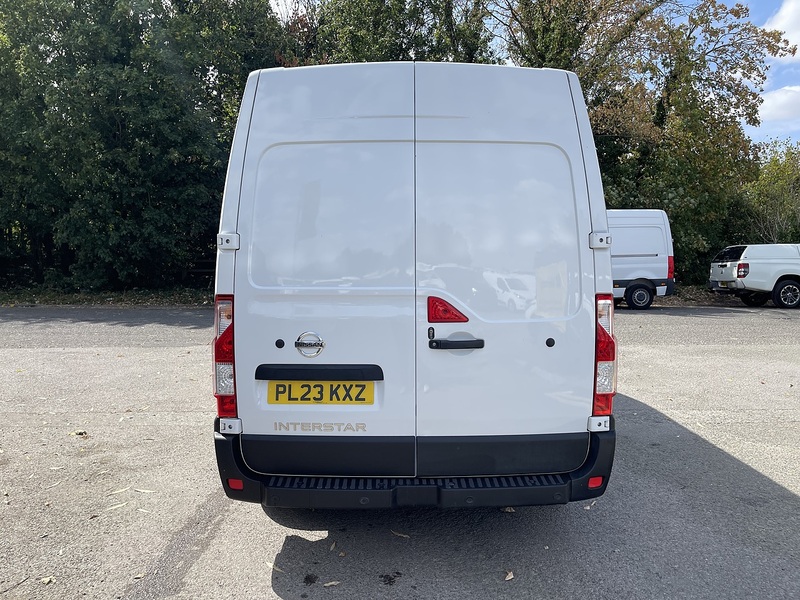 Nissan Interstar 2.3 dCi 35 Acenta FWD L3 H2 Euro 6 4dr - U1075