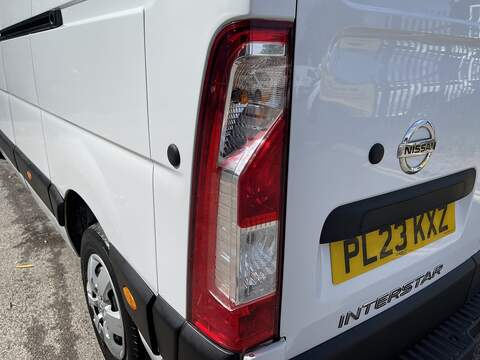 Nissan Interstar 2.3 dCi 35 Acenta FWD L3 H2 Euro 6 4dr - U1075