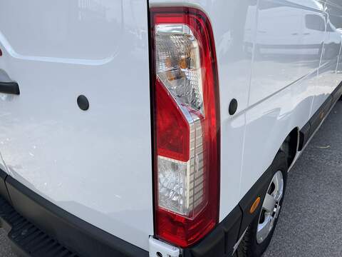 Nissan Interstar 2.3 dCi 35 Acenta FWD L3 H2 Euro 6 4dr - U1075