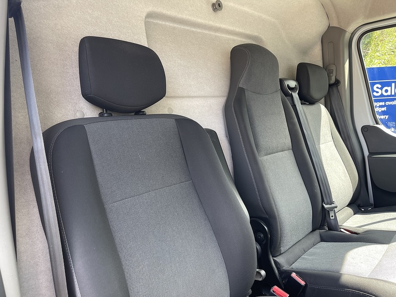 Nissan Interstar 2.3 dCi 35 Acenta FWD L3 H2 Euro 6 4dr - U1075
