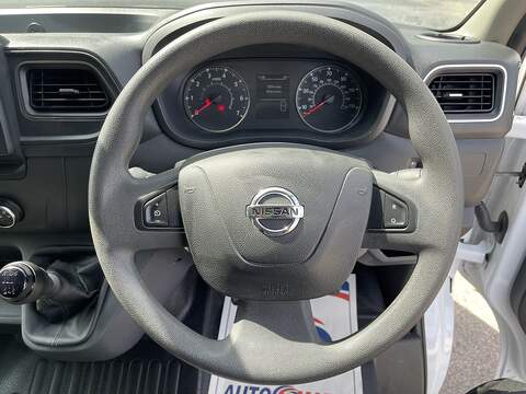 Nissan Interstar 2.3 dCi 35 Acenta FWD L3 H2 Euro 6 4dr - U1075