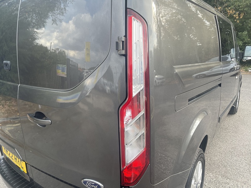 Ford Transit Custom 2.0 320 EcoBlue Limited Crew Van L2 H1 Euro 6 (s/s) 5dr (6 Seat) - U1076