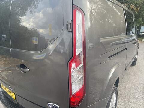 Ford Transit Custom 2.0 320 EcoBlue Limited Crew Van L2 H1 Euro 6 (s/s) 5dr (6 Seat) - U1076