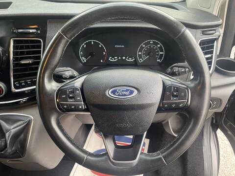 Ford Transit Custom 2.0 320 EcoBlue Limited Crew Van L2 H1 Euro 6 (s/s) 5dr (6 Seat) - U1076