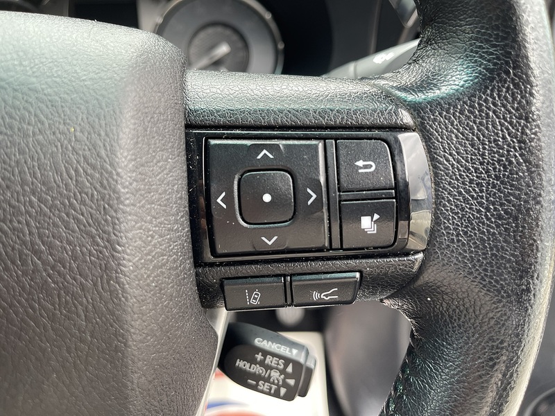 Toyota Hilux 2.8 D-4D Invincible 4WD Euro 6 (s/s) 4dr - U1077