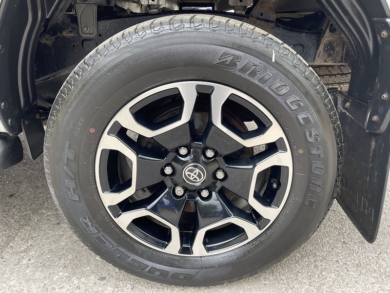 Toyota Hilux 2.8 D-4D Invincible 4WD Euro 6 (s/s) 4dr - U1077