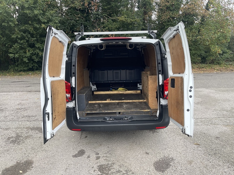 Mercedes-Benz eVito 114 e 41kWh Progressive Auto FWD L2 6dr (LWB) - U1088