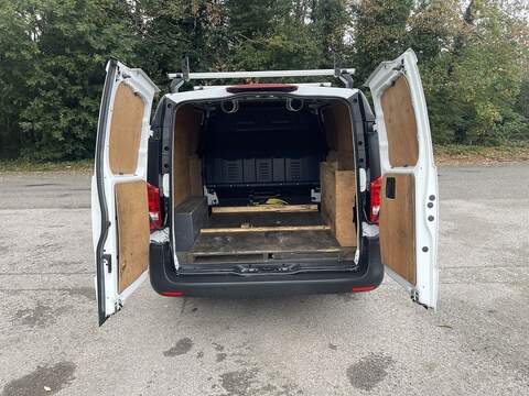 Mercedes-Benz eVito 114 e 41kWh Progressive Auto FWD L2 6dr (LWB) - U1088