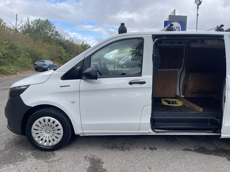 Mercedes-Benz eVito 114 e 41kWh Progressive Auto FWD L2 6dr (LWB) - U1088