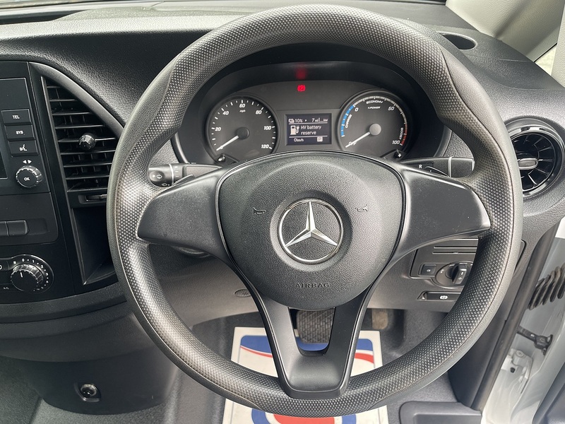 Mercedes-Benz eVito 114 e 41kWh Progressive Auto FWD L2 6dr (LWB) - U1088