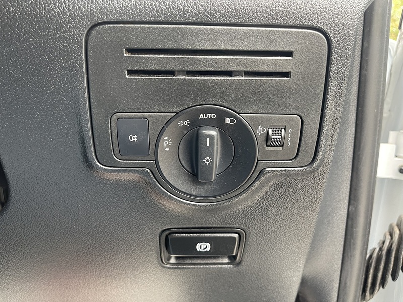 Mercedes-Benz eVito 114 e 41kWh Progressive Auto FWD L2 6dr (LWB) - U1088