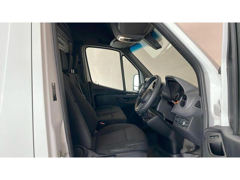Mercedes-Benz Sprinter 2.0 315 CDI Progressive RWD L2 H2 Euro 6 (s/s) 5dr - U1093