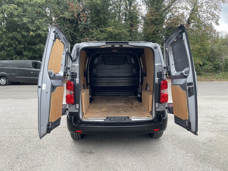 Peugeot Expert 1.5 BlueHDi 1000 Professional Premium + Standard Panel Van MWB Euro 6 (s/s) 6dr - U1129