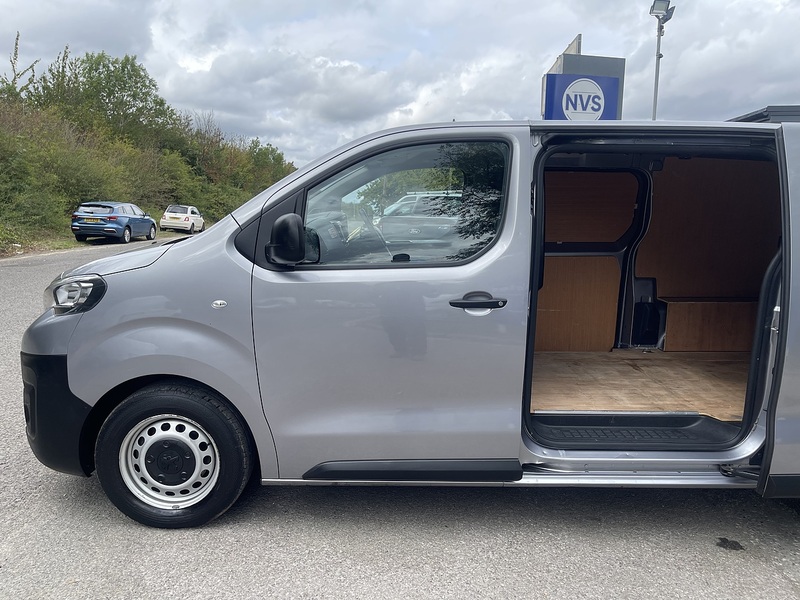 Peugeot Expert 1.5 BlueHDi 1000 Professional Premium + Standard Panel Van MWB Euro 6 (s/s) 6dr - U1129