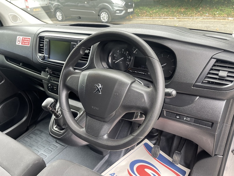 Peugeot Expert 1.5 BlueHDi 1000 Professional Premium + Standard Panel Van MWB Euro 6 (s/s) 6dr - U1129