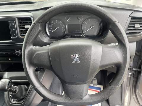 Peugeot Expert 1.5 BlueHDi 1000 Professional Premium + Standard Panel Van MWB Euro 6 (s/s) 6dr - U1129