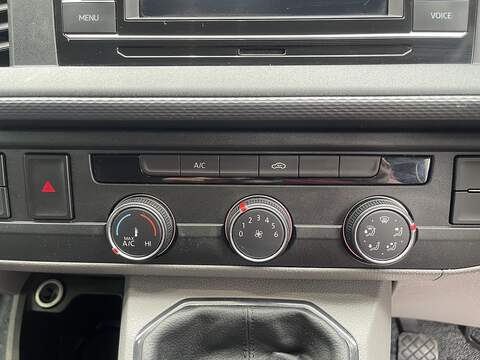 Volkswagen Transporter 2.0 TDI T32 Startline FWD SWB Euro 6 (s/s) 5dr - U1130