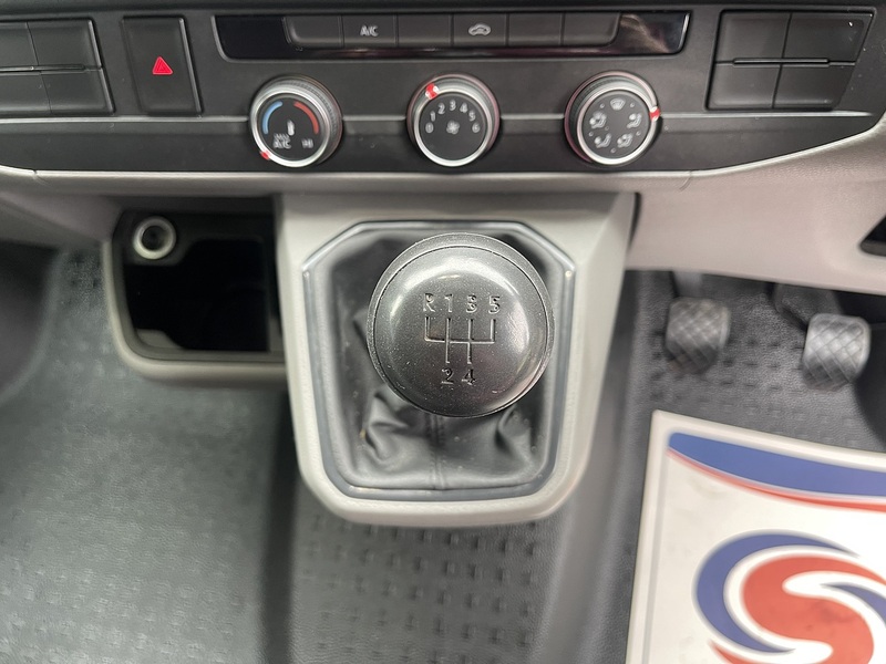 Volkswagen Transporter 2.0 TDI T32 Startline FWD SWB Euro 6 (s/s) 5dr - U1130