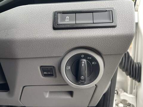 Volkswagen Transporter 2.0 TDI T32 Startline FWD SWB Euro 6 (s/s) 5dr - U1130