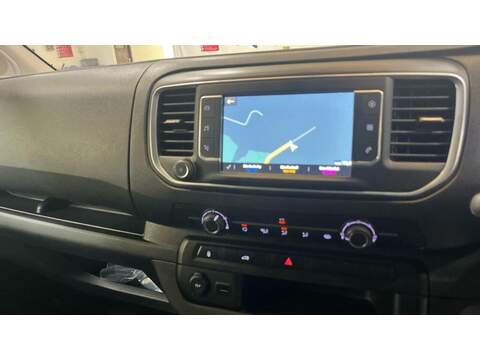 Vauxhall Vivaro Electric 3100 75kWh Prime Auto L1 H1 6dr (7.4kW Charger) - U1132
