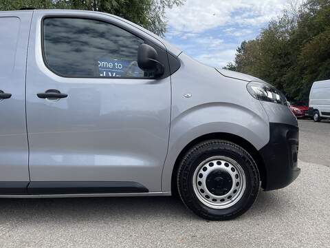 Vauxhall Vivaro Electric 3100 75kWh Prime Auto L1 H1 6dr (7.4kW Charger) - U1132