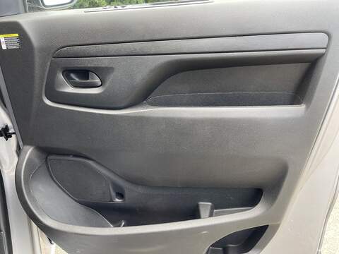 Vauxhall Vivaro Electric 3100 75kWh Prime Auto L1 H1 6dr (7.4kW Charger) - U1132