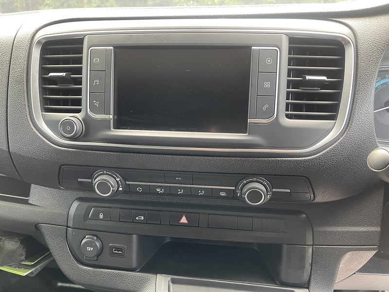 Vauxhall Vivaro Electric 3100 75kWh Prime Auto L1 H1 6dr (7.4kW Charger) - U1132