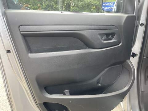 Vauxhall Vivaro Electric 3100 75kWh Prime Auto L1 H1 6dr (7.4kW Charger) - U1132