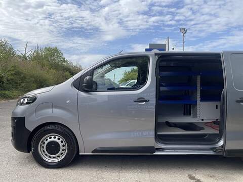 Vauxhall Vivaro Electric 3100 75kWh Prime Auto L1 H1 6dr (7.4kW Charger) - U1132