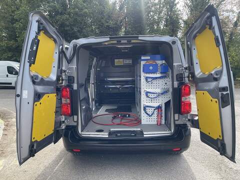 Vauxhall Vivaro Electric 3100 75kWh Prime Auto L1 H1 6dr (7.4kW Charger) - U1132