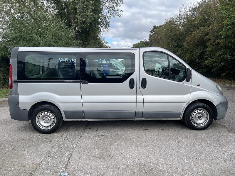 Vauxhall Vivaro 2.0 2900 CDTi 16v Combi FWD L3 H1 5dr - U1138